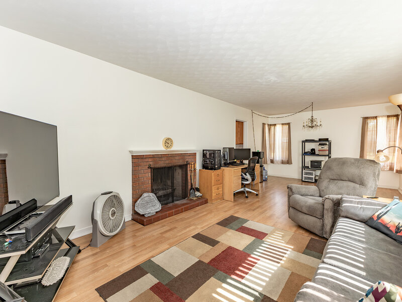 1030 N 3rd Street Clinton IA 52732