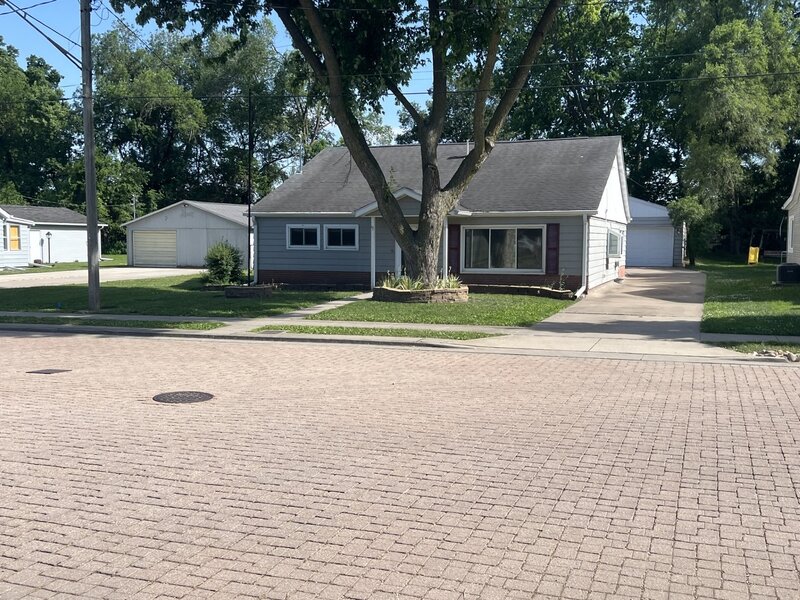 113 4th Street Carbon Cliff IL 61239