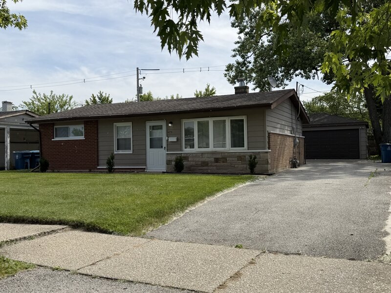 1495 Freeland Avenue Calumet City IL 60409