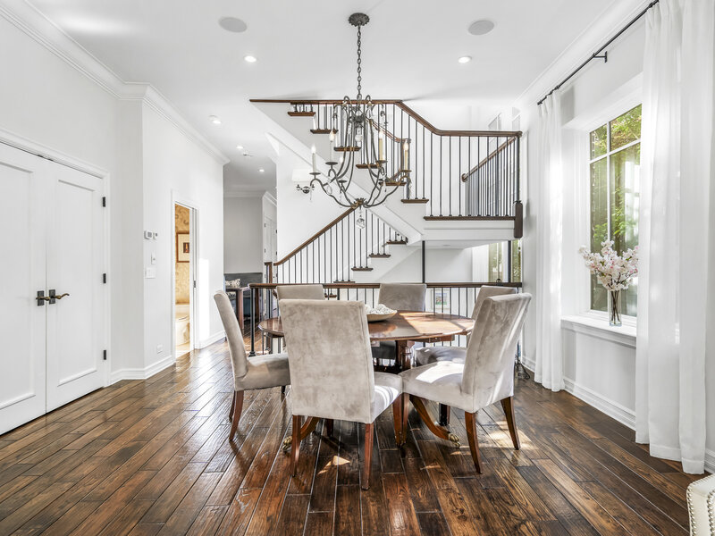 1331 W Wolfram Street Chicago IL 60657