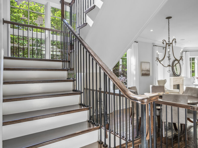 1331 W Wolfram Street Chicago IL 60657