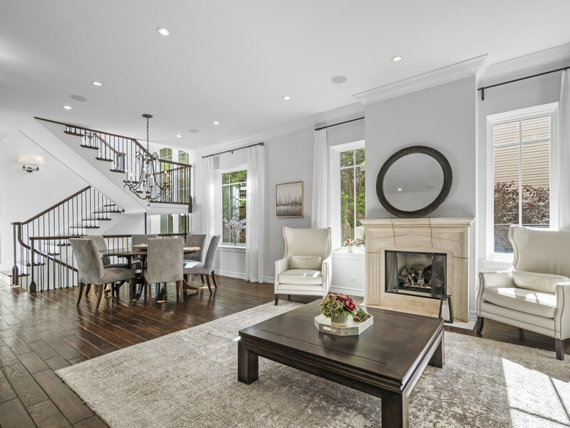 1331 W Wolfram Street Chicago IL 60657