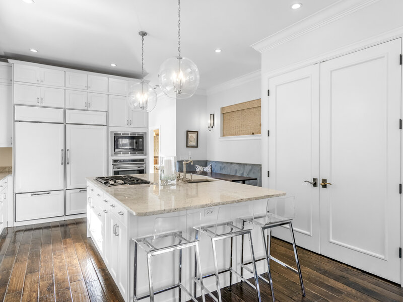 1331 W Wolfram Street Chicago IL 60657