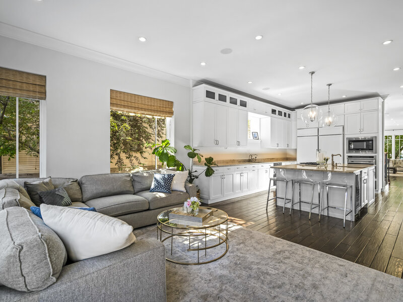 1331 W Wolfram Street Chicago IL 60657