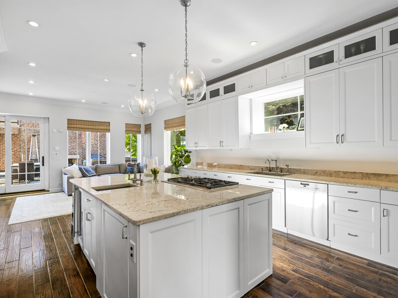 1331 W Wolfram Street Chicago IL 60657