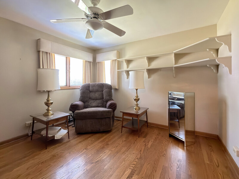 34841 N Leonard Avenue Ingleside IL 60041