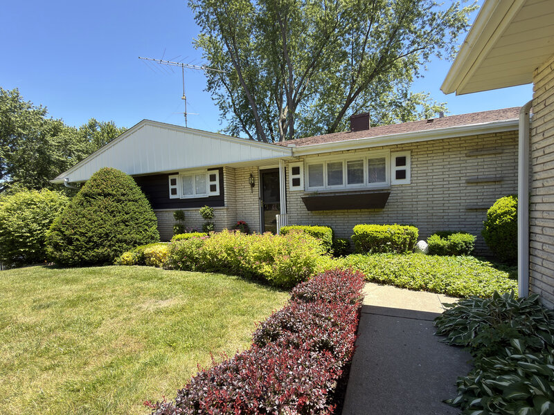 34841 N Leonard Avenue Ingleside IL 60041