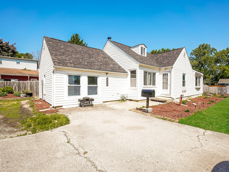 215 S Prairie Road New Lenox IL 60451