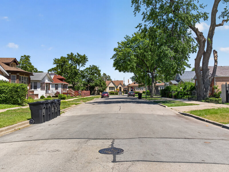 1018 W 104th Place Chicago IL 60643