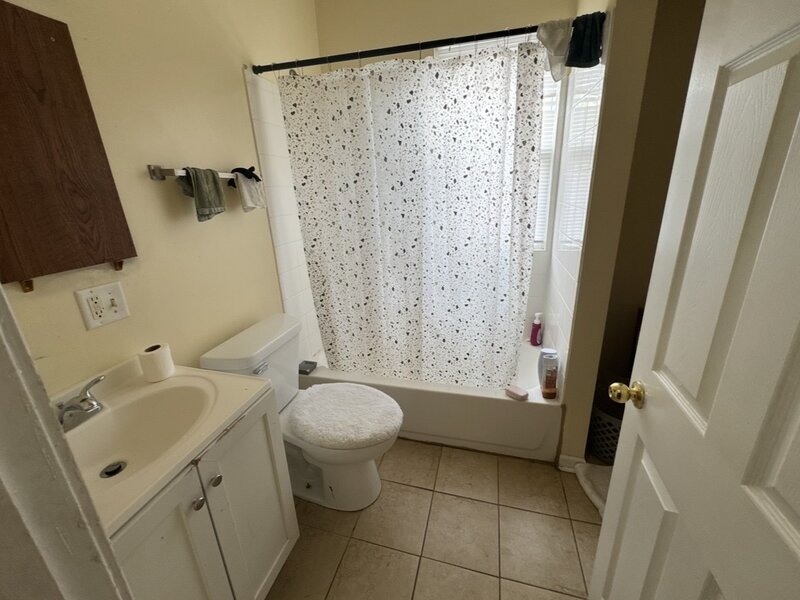 1018 W 104th Place Chicago IL 60643