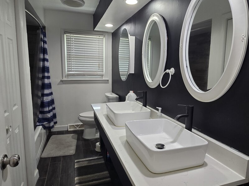 309 Streamside Drive Harvey IL 60426