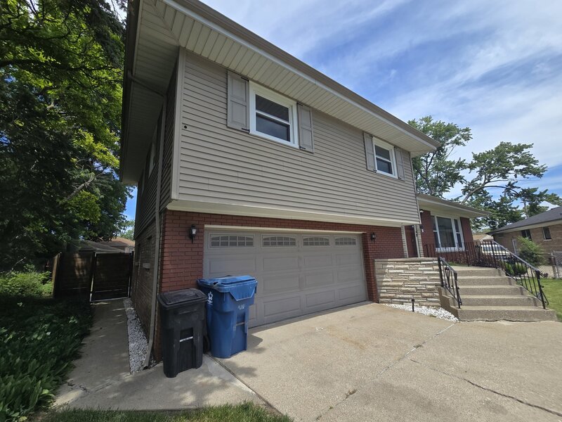 309 Streamside Drive Harvey IL 60426