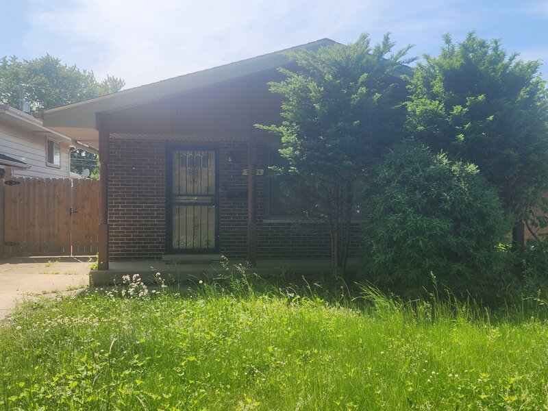 14116 S Hoxie Avenue Burnham IL 60633