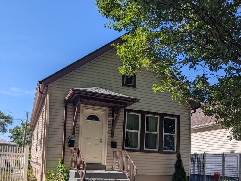 2054 York Street Blue Island IL 60406