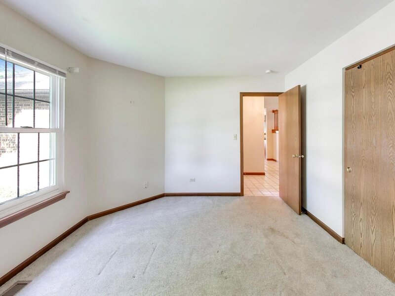 21040 W Hazelnut Lane Plainfield IL 60544