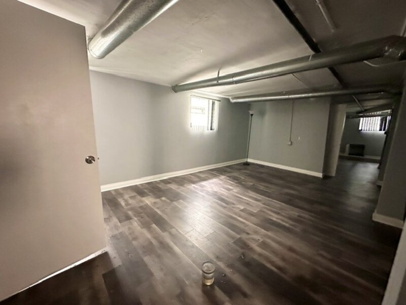 7949 S Manistee Avenue Chicago IL 60617