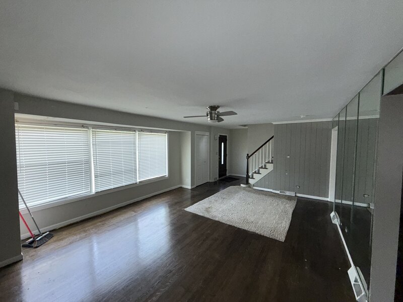 7 W 148th Street Dolton IL 60419
