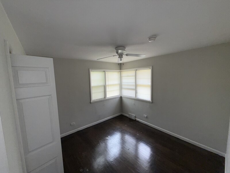 7 W 148th Street Dolton IL 60419