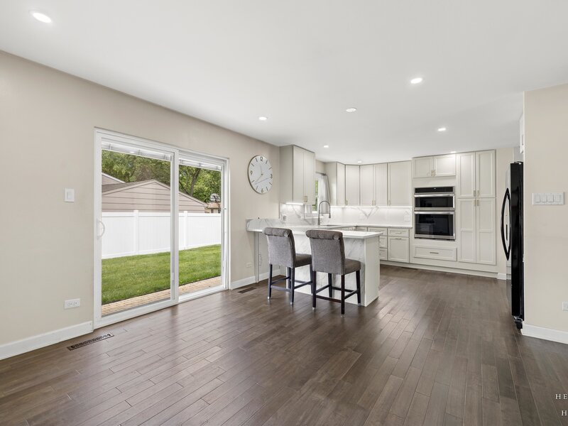 6910 Juniper Street Hanover Park IL 60133