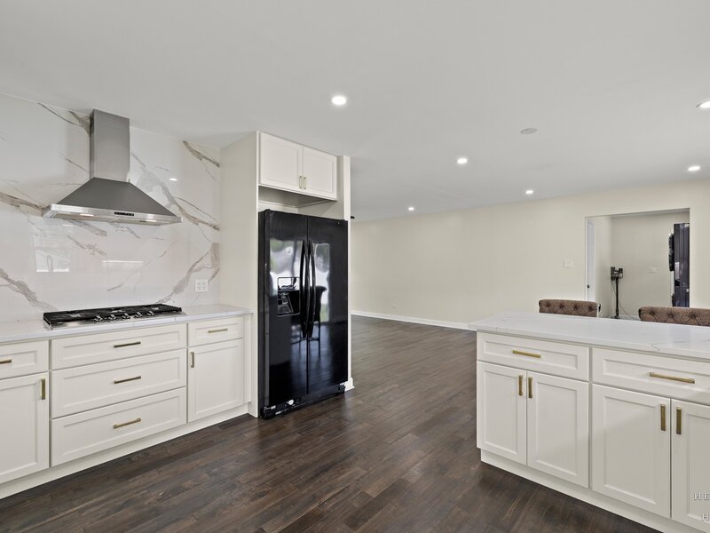 6910 Juniper Street Hanover Park IL 60133