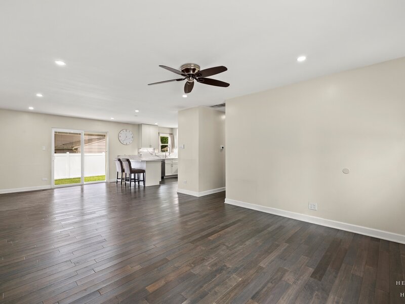 6910 Juniper Street Hanover Park IL 60133