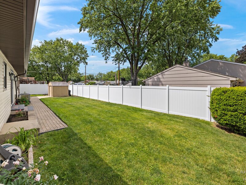 6910 Juniper Street Hanover Park IL 60133