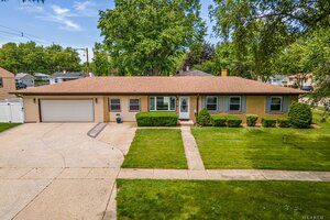Photo of 6910 Juniper Street Hanover Park IL 60133