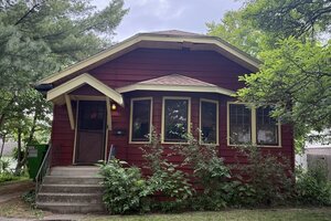 Photo of 205 S Lincoln Street Westmont IL 60559
