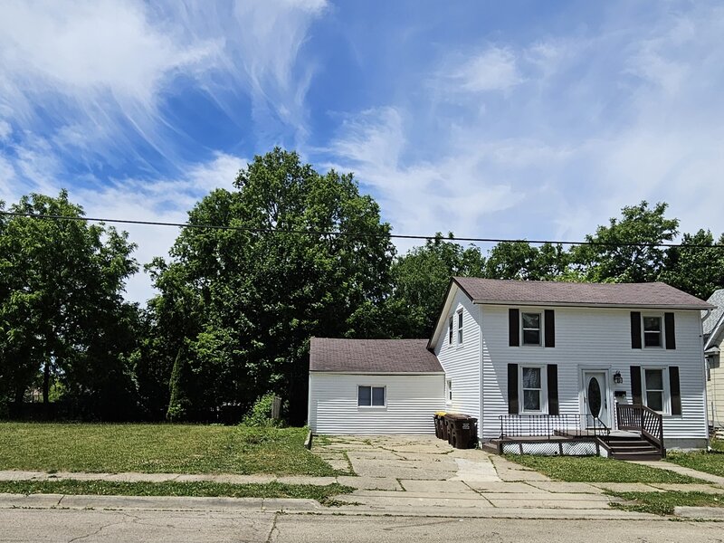 218 Oakwood Avenue Rockford IL 61101