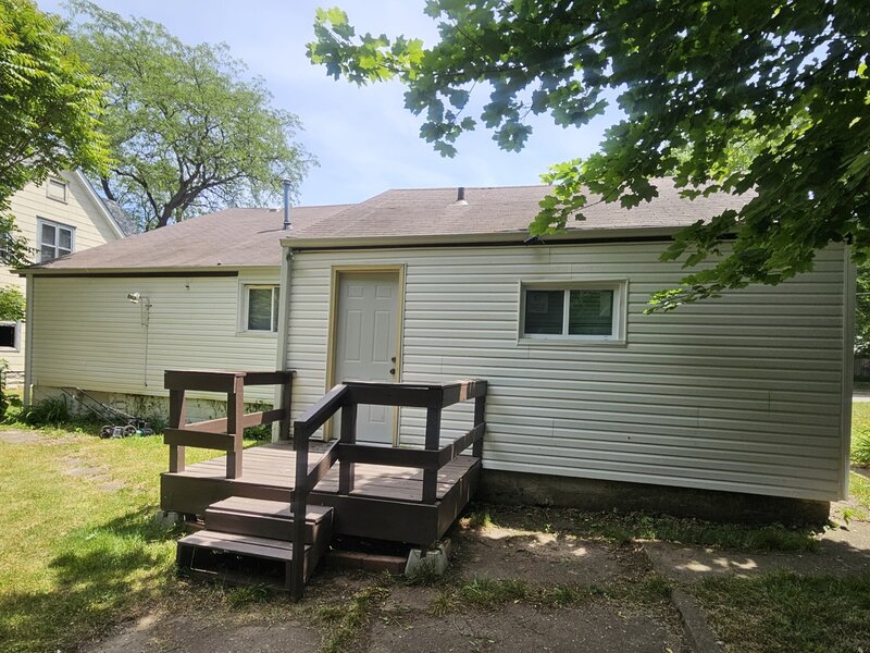 218 Oakwood Avenue Rockford IL 61101