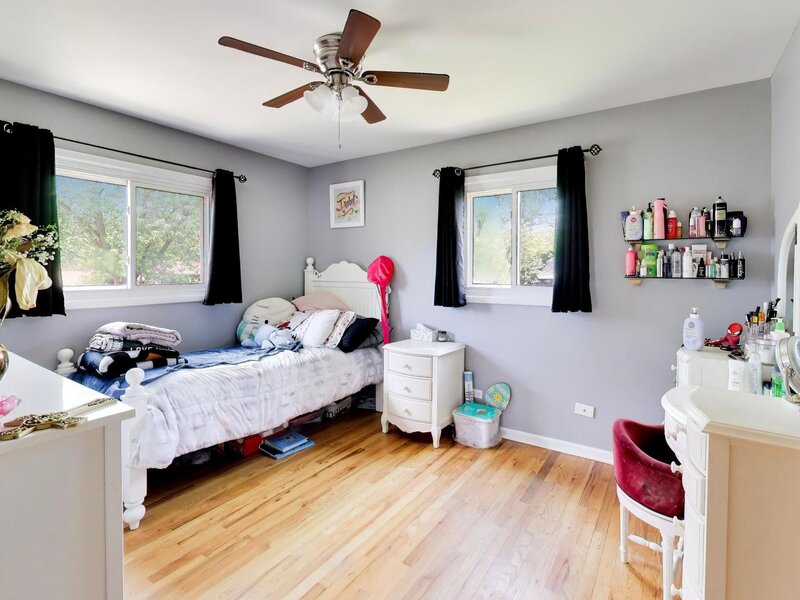 21 Everest Road Lombard IL 60148