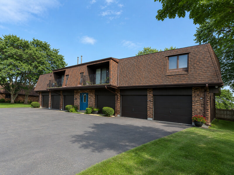 10640 S Brooklodge Lane Palos Hills IL 60465