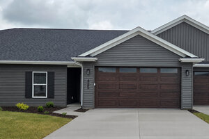 Photo of 425 N 2nd Avenue Eldridge IA 52748