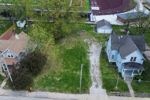 Photo of 1813 Avenue Of The Cities Avenue Moline IL 61265