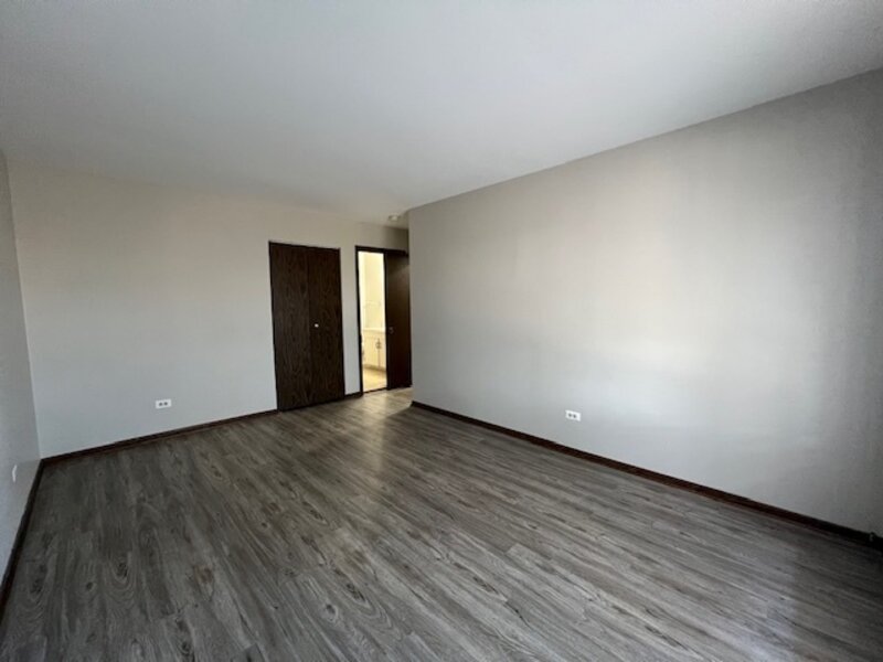 7030 Barrington Court Woodridge IL 60517