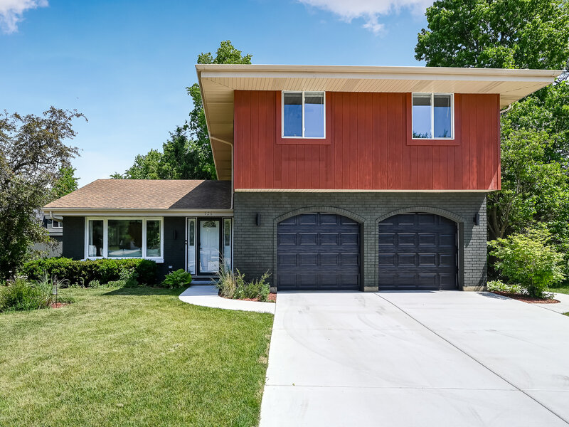 926 Holliston Court Schaumburg IL 60193