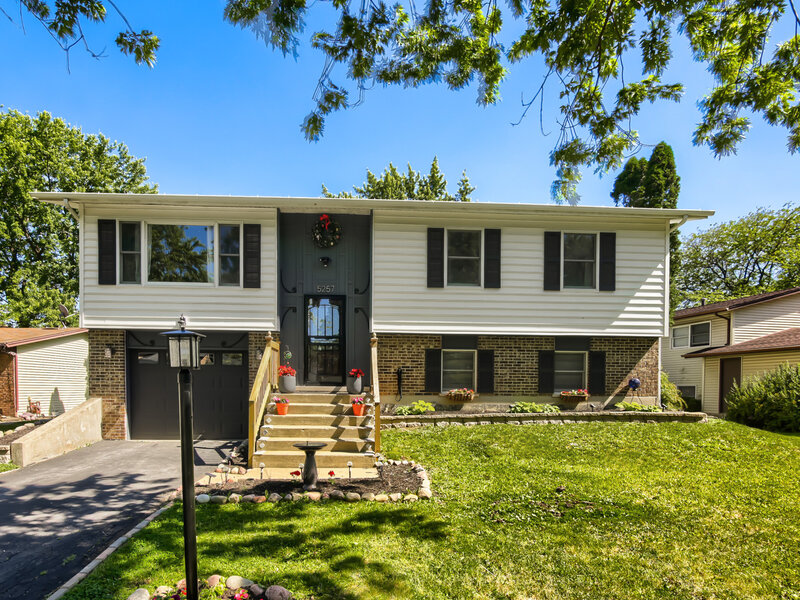 5257 Arquilla Drive Richton Park IL 60471