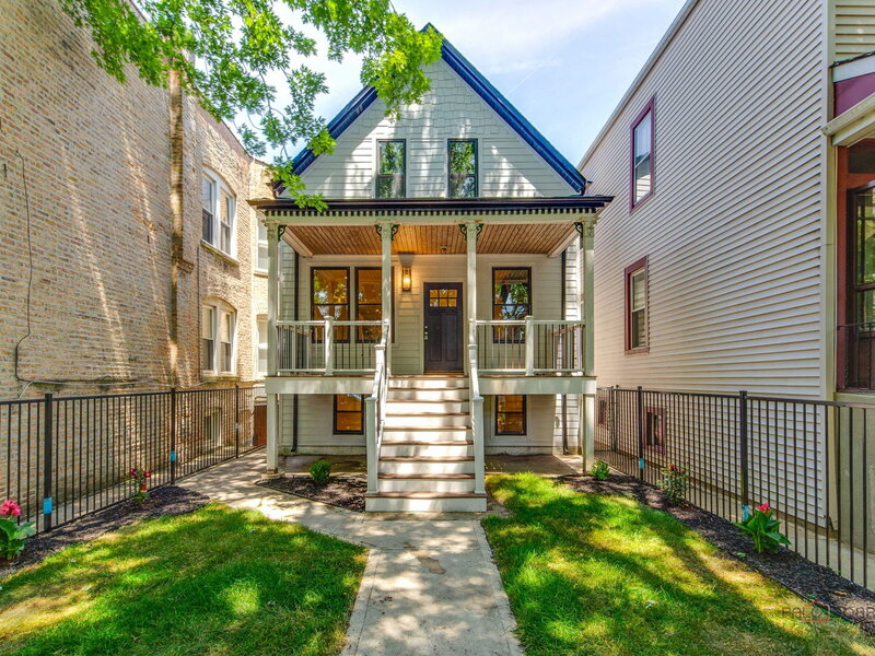 1826 W Farragut Avenue Chicago IL 60640