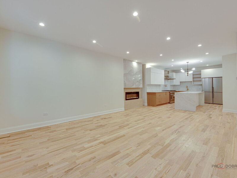 1826 W Farragut Avenue Chicago IL 60640
