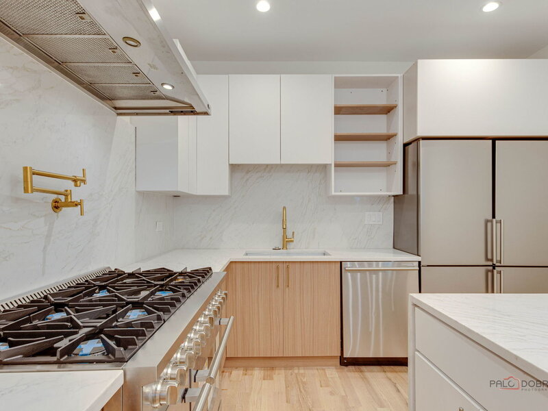 1826 W Farragut Avenue Chicago IL 60640