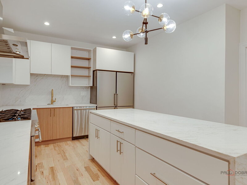 1826 W Farragut Avenue Chicago IL 60640