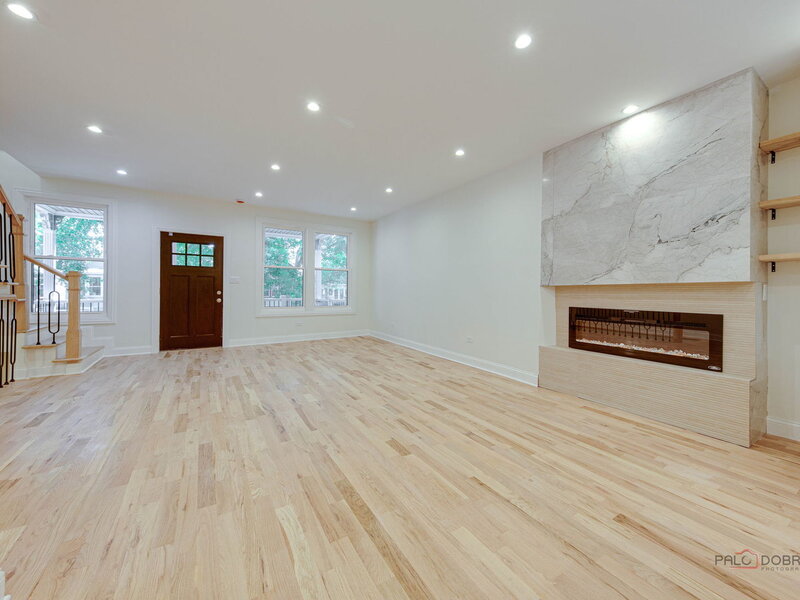 1826 W Farragut Avenue Chicago IL 60640