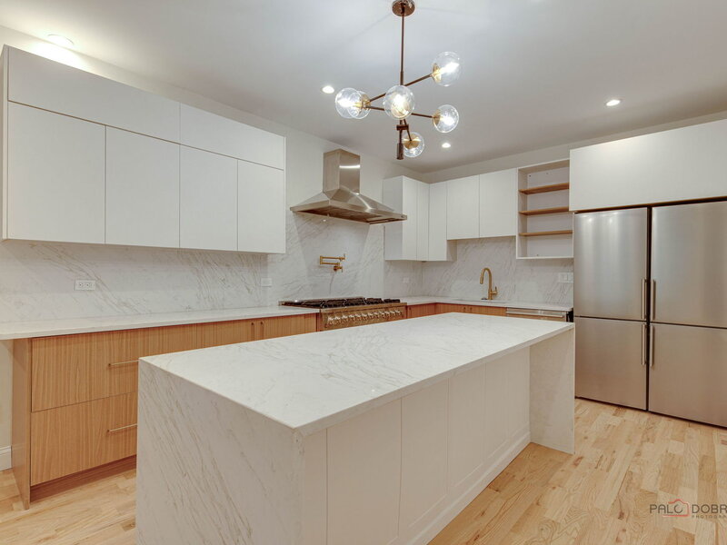 1826 W Farragut Avenue Chicago IL 60640