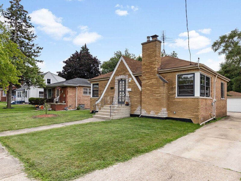 360 Streamside Drive Harvey IL 60426