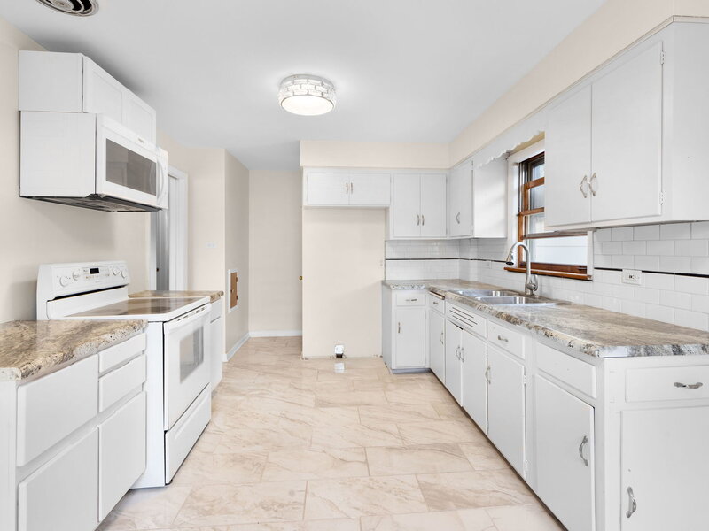 360 Streamside Drive Harvey IL 60426