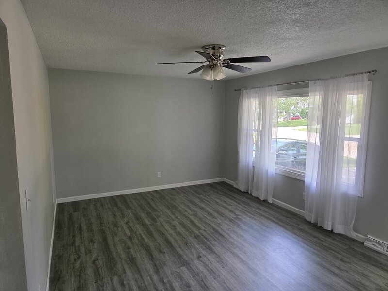 2211 Waveland Drive Bettendorf IA 52722