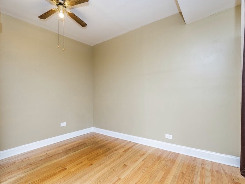 1910 Dewey Avenue Evanston IL 60201
