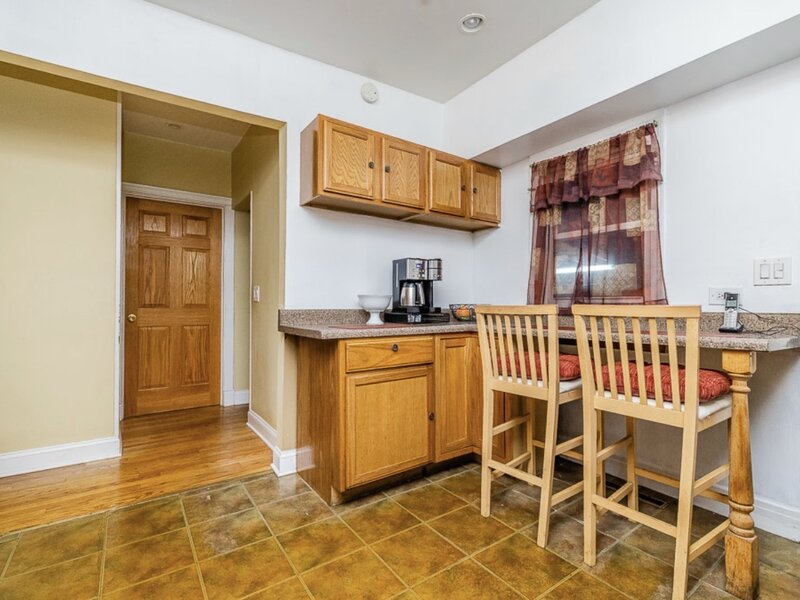 1910 Dewey Avenue Evanston IL 60201