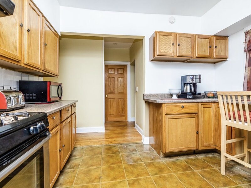1910 Dewey Avenue Evanston IL 60201
