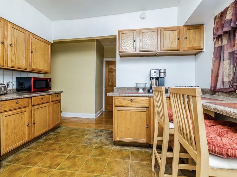 1910 Dewey Avenue Evanston IL 60201